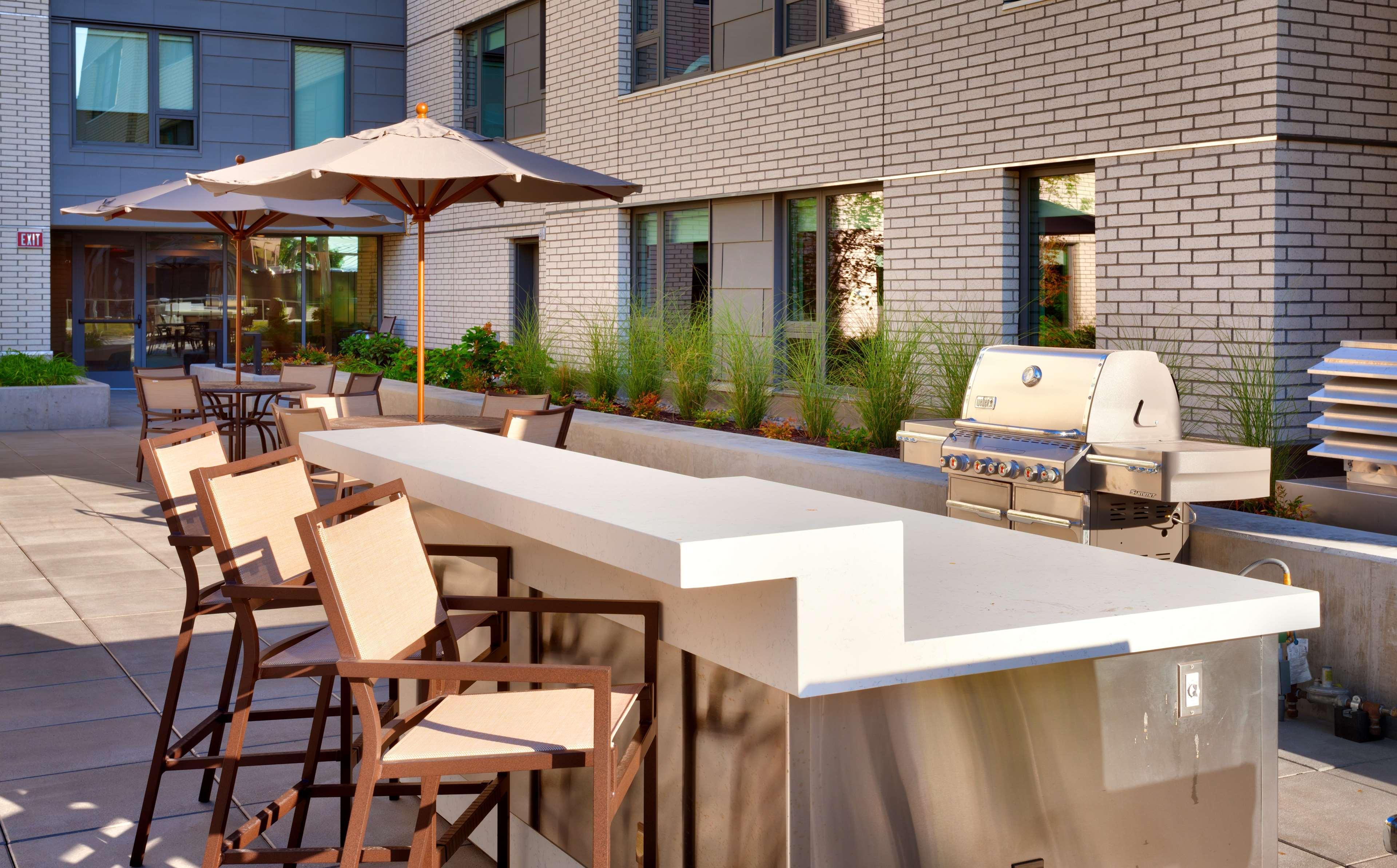 Hyatt House La - Medical Center 3*