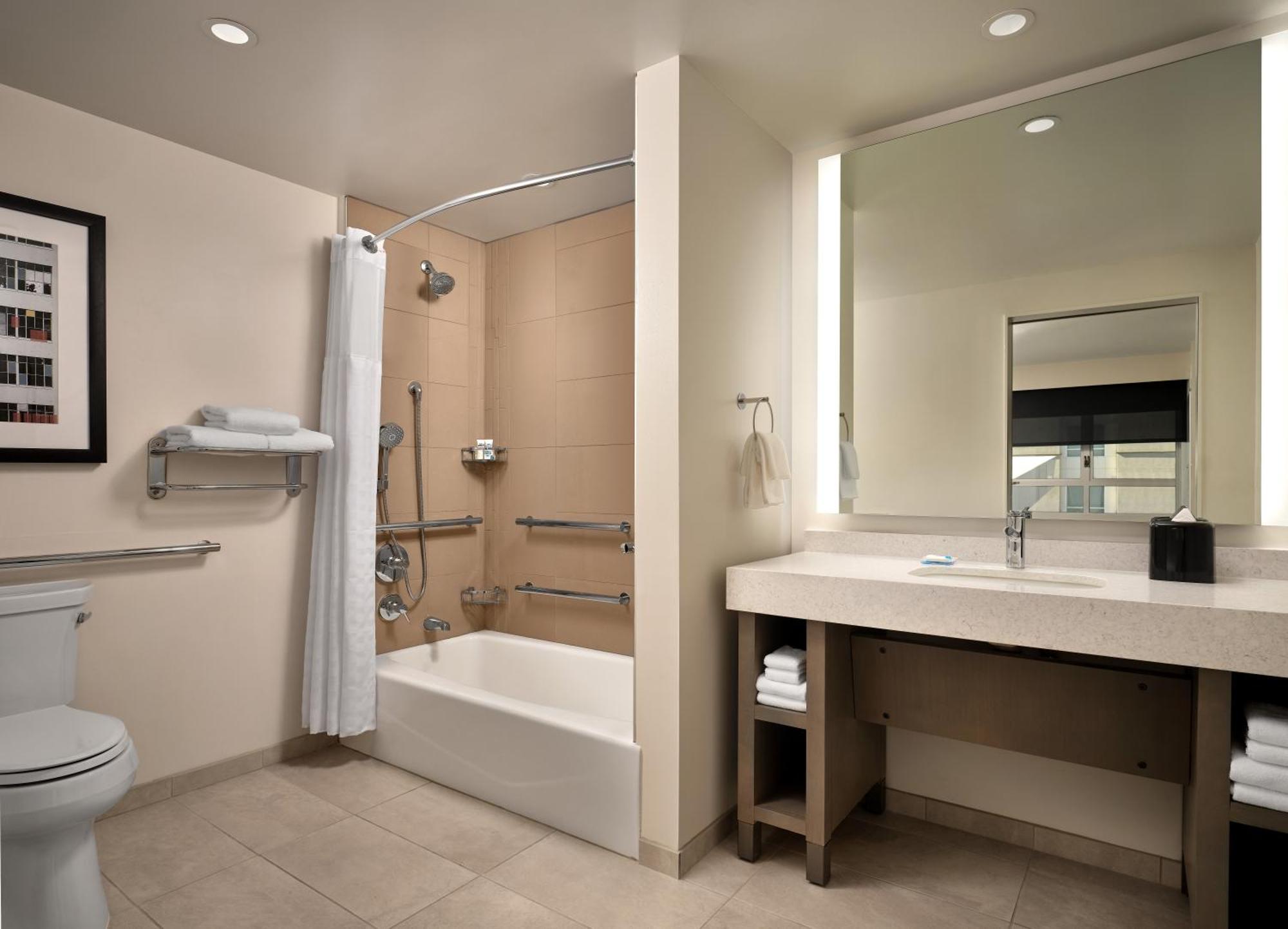 Hyatt House La - Medical Center
